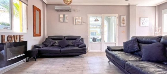 4 bedrooms House in La Zenia, Spain No. 187956 25