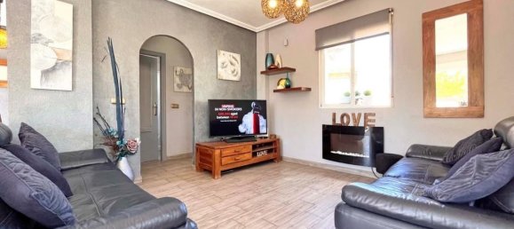 4 bedrooms House in La Zenia, Spain No. 187956 20