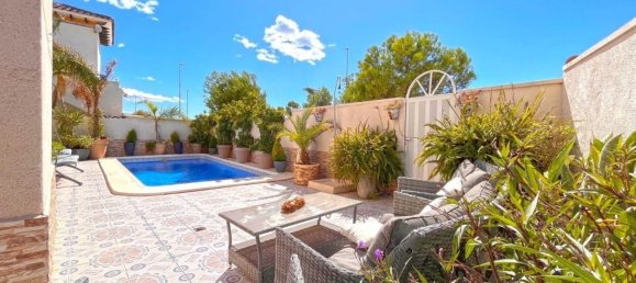 4 bedrooms House in La Zenia, Spain No. 187956 17