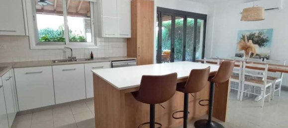 4 bedrooms Commercial property in Lakatamia, Cyprus No. 18577 4