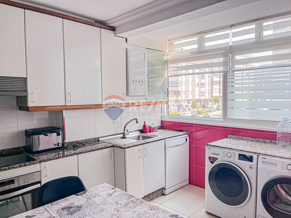 Квартира с 4 спальнями в Виго, Испания № 183131