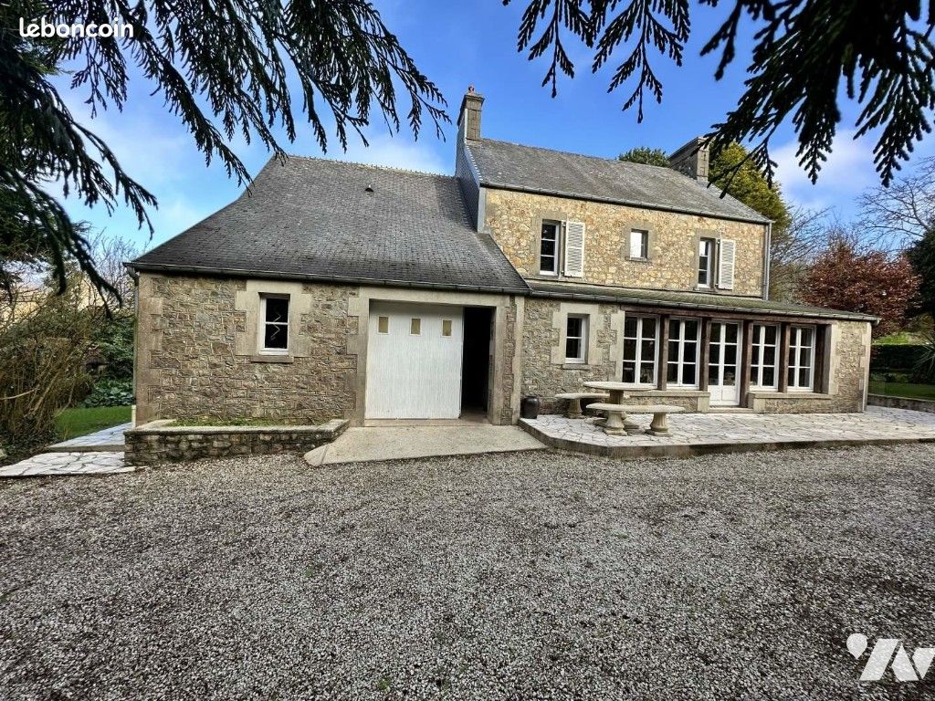 5 bedrooms House in Manche, France No. 360176