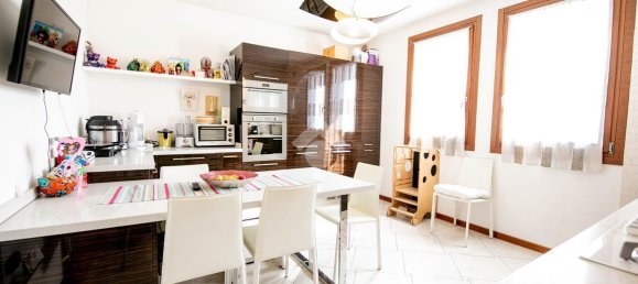 3 rooms Duplex in Zero Branco, Italy No. 40116 5