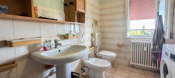 4 rooms Apartment in Carpi, Italy No. 271739 17