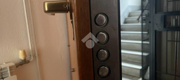 3 bedrooms Apartment in Genoa, Italy No. 35859 4