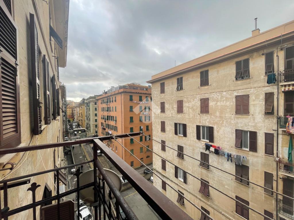3 bedrooms Apartment in Genoa, Italy No. 35859