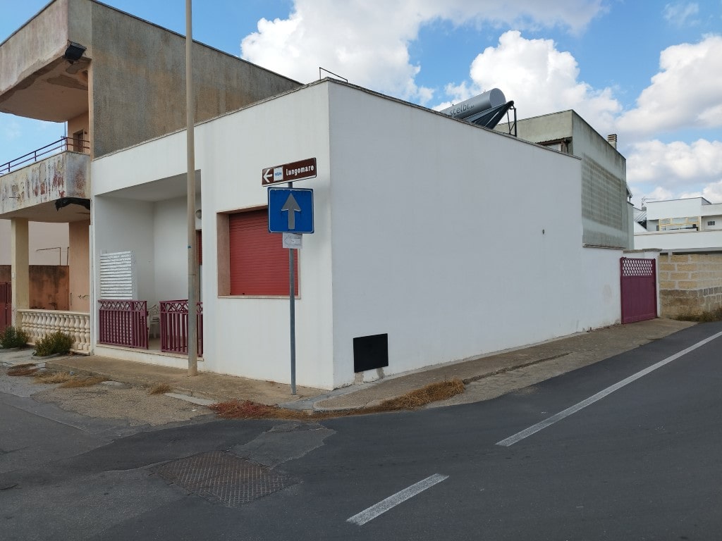 3-salle Maison à Ugento, Italy No. 82899