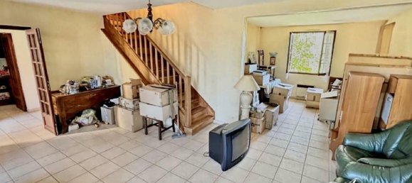 5 Schlafzimmer Haus in Pruniers, France, Nr. 215935 3