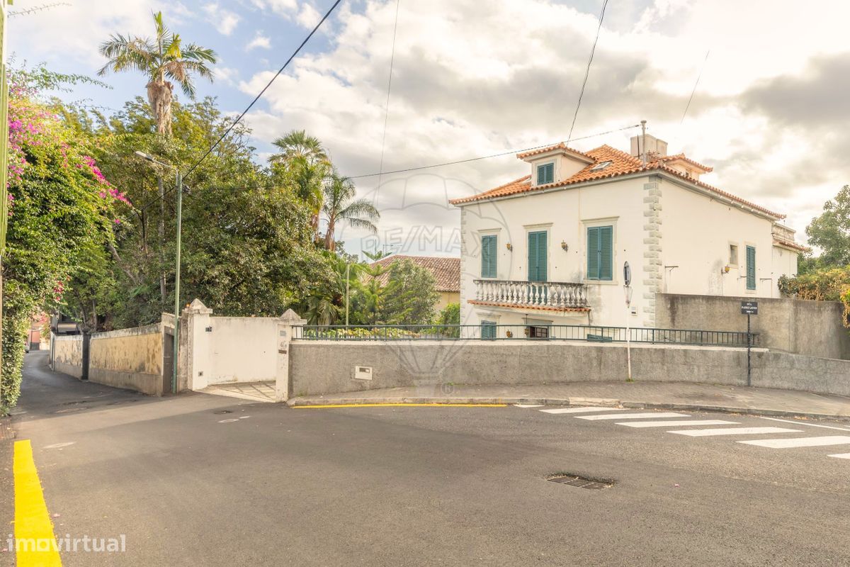 7 bedrooms House in Funchal, Portugal No. 290050