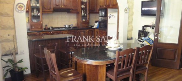 Casa de 4 dormitorios en Fontana, Malta No. 5550 14