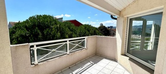 2 chambres Appartement à Montélimar, France No. 305124 3