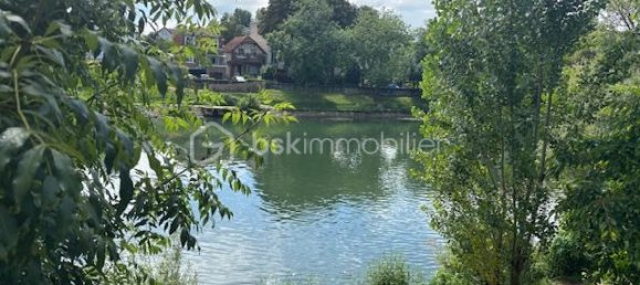 1 bedroom Apartment in Joinville-le-Pont, France No. 327949 2