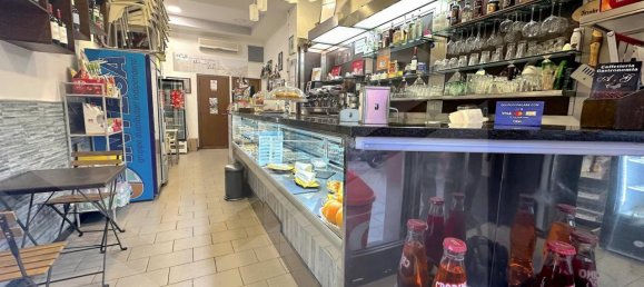 3 rooms Commercial property in Rome, Italy No. 20483 10