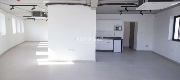 Офис 80м² в Марса, Мальта № 12698 24