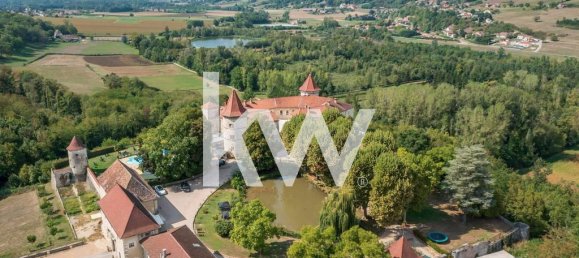 Castelos T44 em Vignieu, France N.º 64459 2