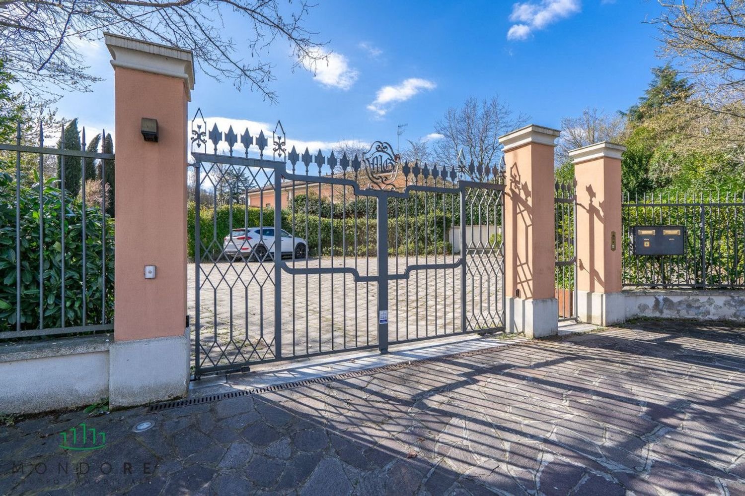 6 bedrooms Villa in San Lazzaro di Savena, Italy No. 322364