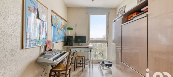 2 bedrooms Apartment in Angers, France No. 109646 3