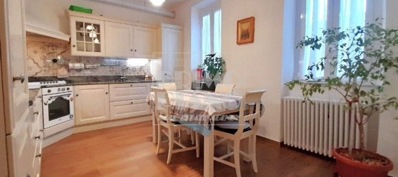 5 rooms Apartment in Lucca, Italy No. 16734 18