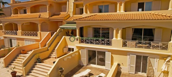 4 Schlafzimmer Stadthaus in Quarteira, Portugal, Nr. 240207 2