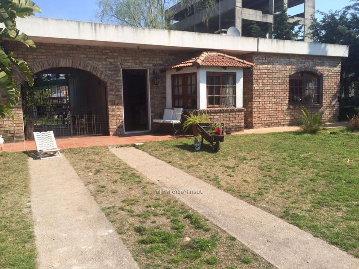 4 bedrooms House in Canelones, Uruguay No. 12654