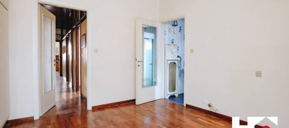 3 bedrooms Villa in Brescia, Italy No. 292780 7
