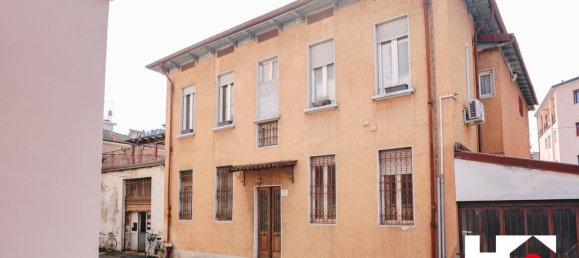 3 bedrooms Villa in Brescia, Italy No. 292780 23