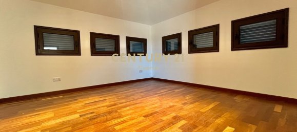 5 chambres Villa à Pyrgos, Cyprus No. 355 9