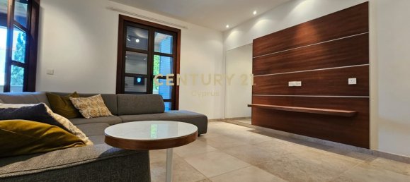 5 chambres Villa à Pyrgos, Cyprus No. 355 5