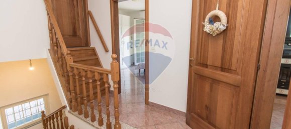 8-salle Villa à Città Sant'Angelo, Italy No. 68097 75