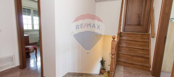 8-salle Villa à Città Sant'Angelo, Italy No. 68097 44