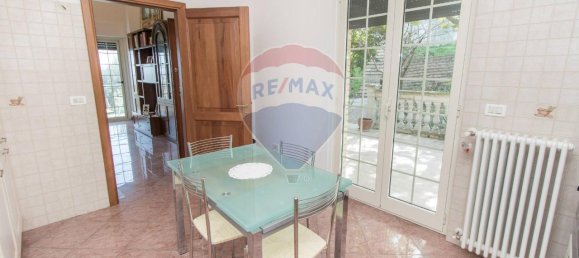 8-salle Villa à Città Sant'Angelo, Italy No. 68097 19