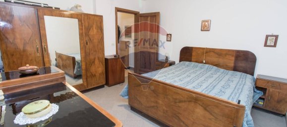 8-salle Villa à Città Sant'Angelo, Italy No. 68097 85