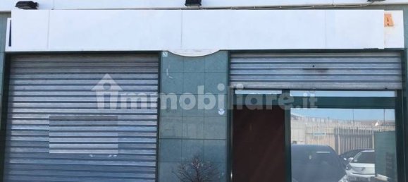 4 rooms Commercial property in Foggia, Italy No. 164728 3