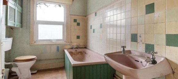 2 bedrooms House in London, United Kingdom No. 3588 9