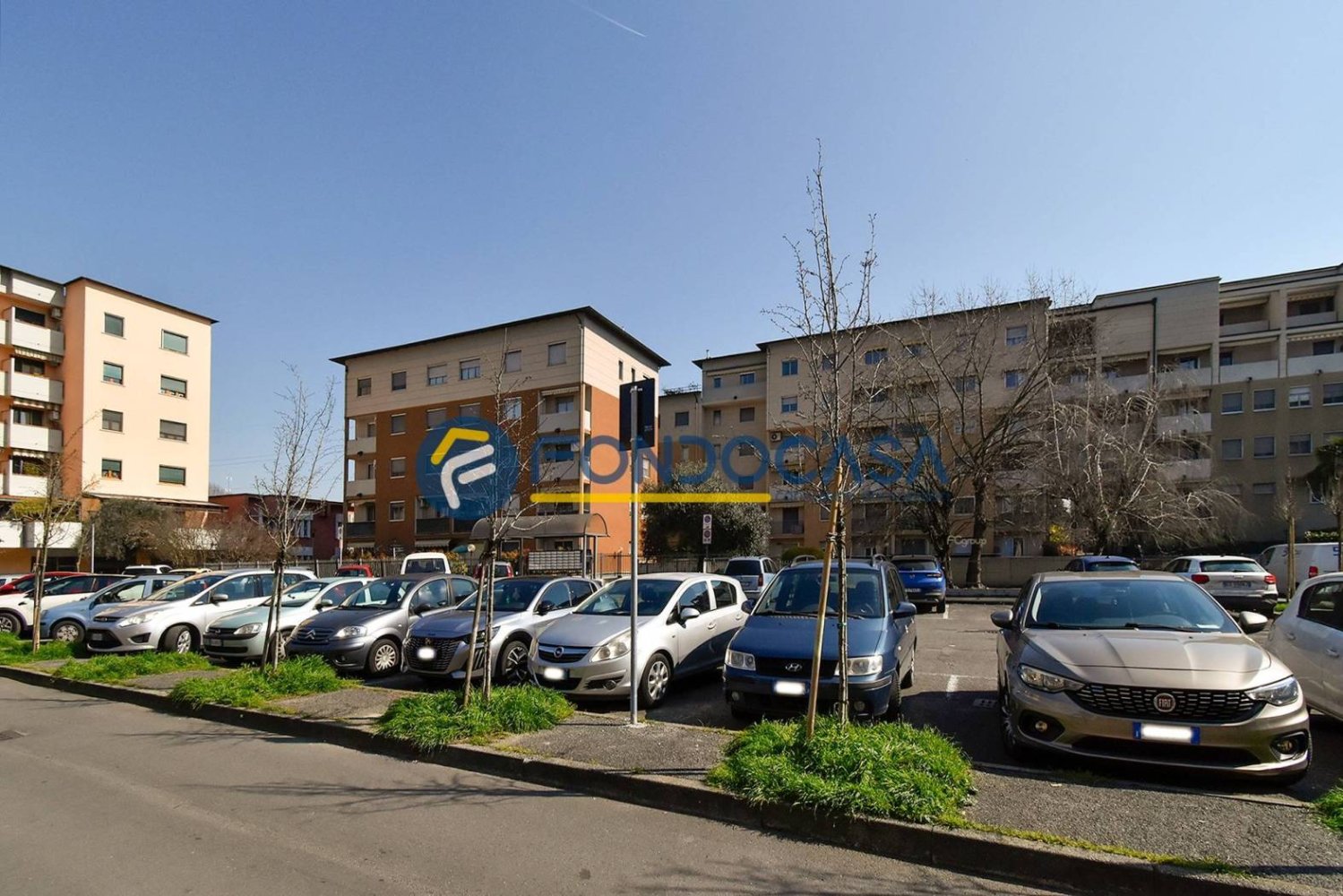 3 bedrooms Apartment in Lodi, Italy No. 228810