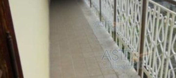 6 rooms Apartment in Pizzoli, Italy No. 35450 8