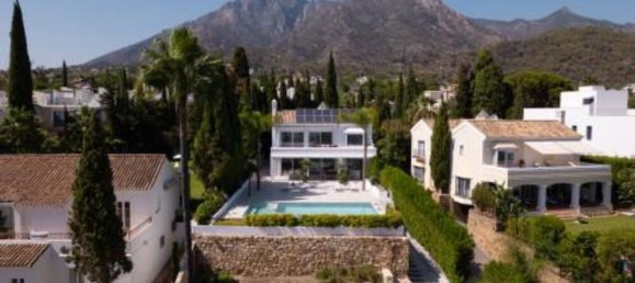5 bedrooms House in Marbella, Spain No. 96988 2