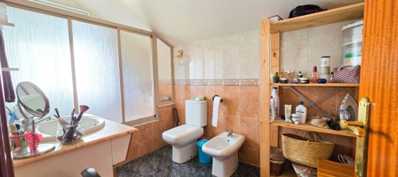 5 bedrooms House in L'Hospitalet de Llobregat, Spain No. 166343 32