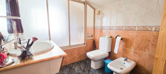 5 bedrooms House in L'Hospitalet de Llobregat, Spain No. 166343 33