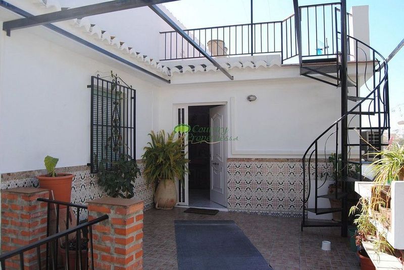 8 bedrooms Townhouse in Competa, Spain No. 225196