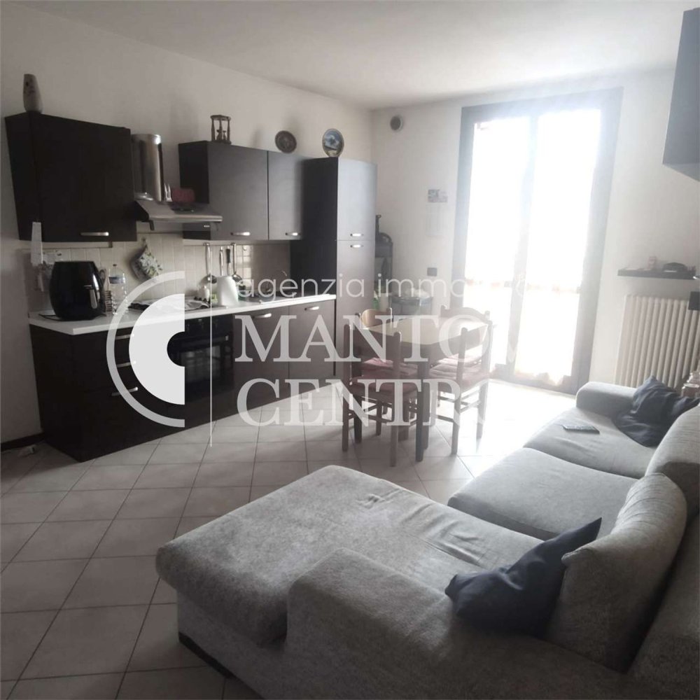 3 غرف نوم شقة في Mantua, Italy رقم 329821