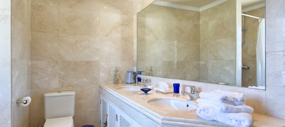 4 Schlafzimmer Villa in Benahavis, Spain, Nr. 27024 46