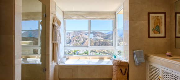 4 Schlafzimmer Villa in Benahavis, Spain, Nr. 27024 90