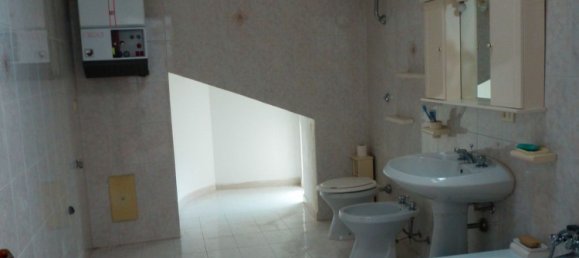 6-Zimmer Doppelhaus in San Potito Ultra, Italy, Nr. 255381 6