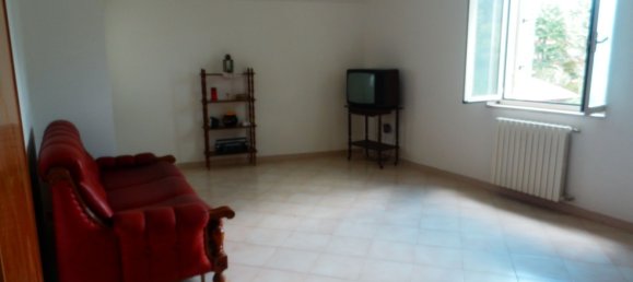 6-Zimmer Doppelhaus in San Potito Ultra, Italy, Nr. 255381 3