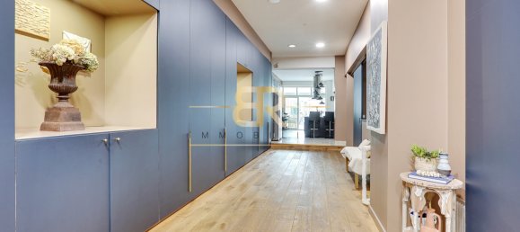 3 bedrooms Apartment in Les Lilas, France No. 181816 11