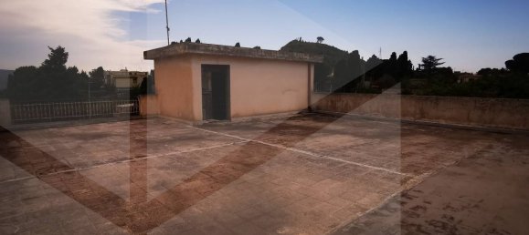 8-Zimmer Haus in Messina, Italy, Nr. 25986 9