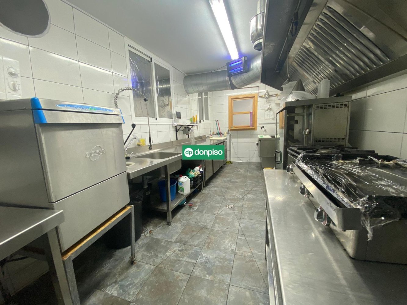 Propriété commerciale à Caceres, Spain 105m² No. 271591