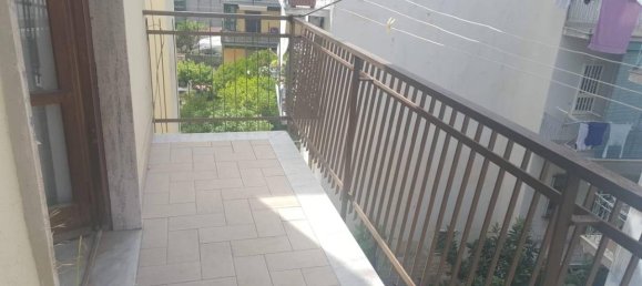 3 rooms Apartment in Pozzuoli, Italy No. 86785 8