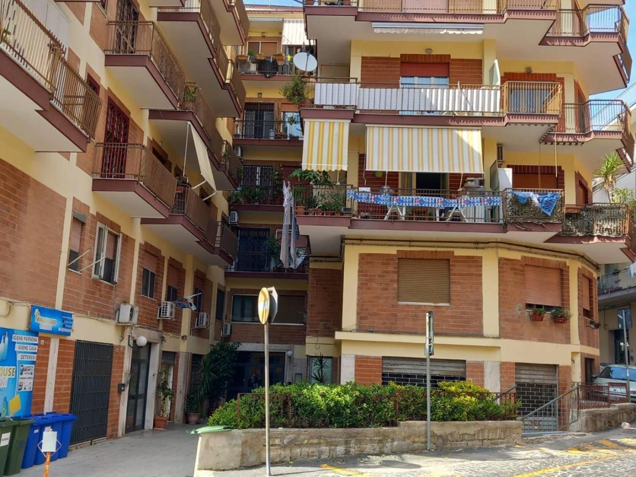 3 rooms Apartment in Pozzuoli, Italy No. 86785